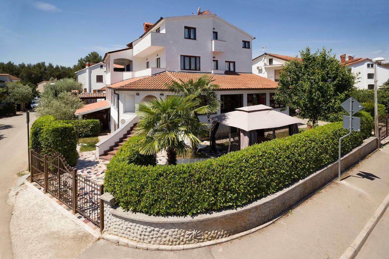 Aida In Porec * Istrien Bagian luar foto